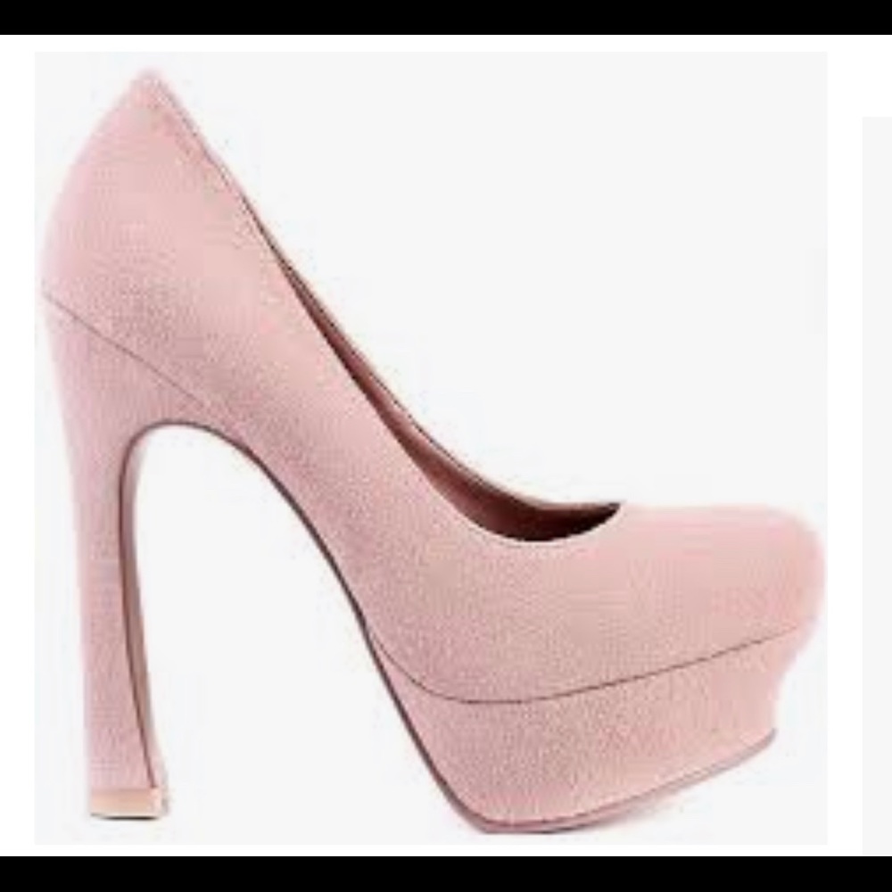 New light pink leather suede Kelsi Dagger 5” heel 6.5 abrielle women’s